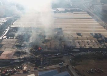 10 fabrika kül olmuştu… Yangın kaynak yapılırken sıçrayan kıvılcımdan çıkmış