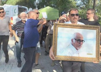 1970’lerin ‘Moda Kralı’ Nail Yurdakul, son seyahatine uğurlandı