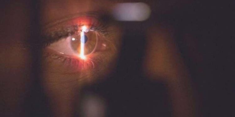 5G ile uzaktan mikron göz ameliyatı gerçekleştirildi