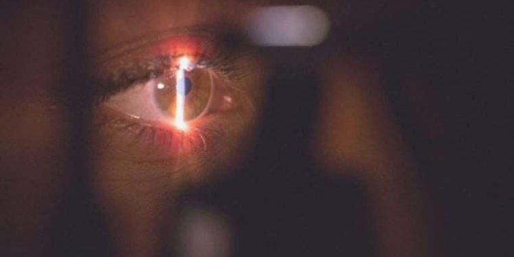 5G ile uzaktan mikron göz ameliyatı gerçekleştirildi