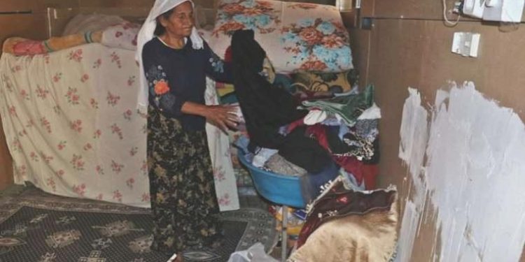 6 torunu ile TIR’ın dorsesinde hayat savaşı veriyor