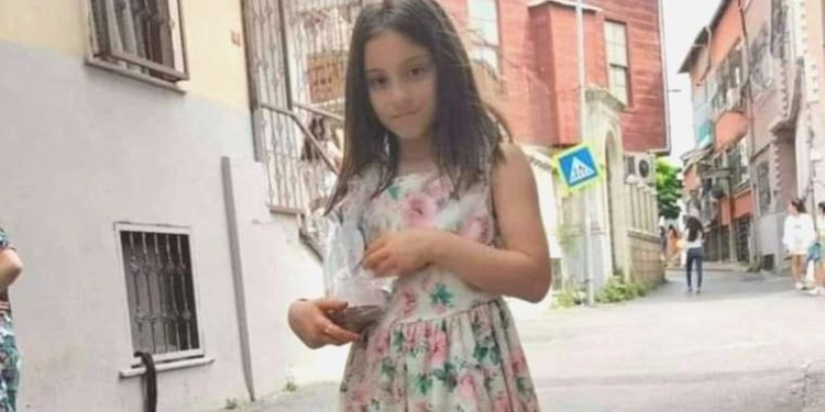 9 yaşındaki Şevval, denizde boğuldu