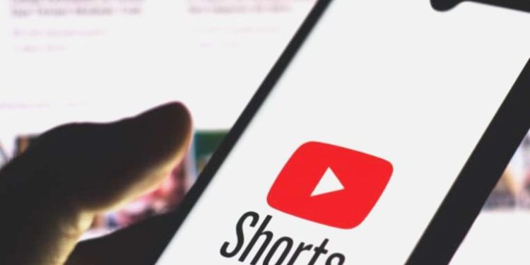 Adım adım TikTok’laşan YouTube Shorts için yeni özellikler