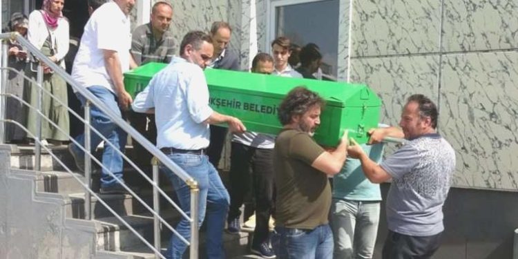 Aileler tabutu açınca şoke oldu! Havalimanında cenazeler karıştı