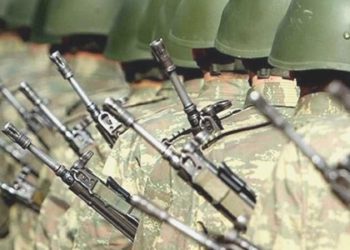 AKP’den ‘dövizle askerlik’ açıklaması: ‘Gerçeği yansıtmıyor’