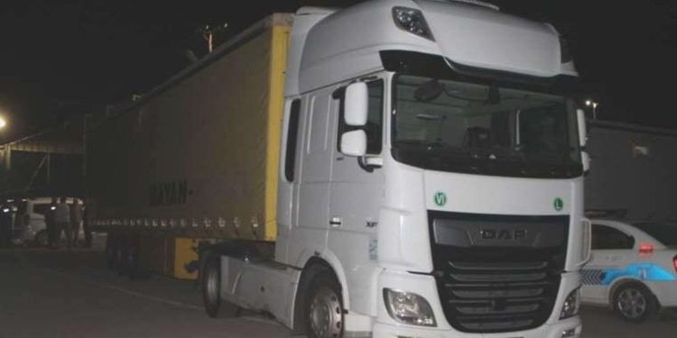 Amasya’da bir TIR’da 70 kaçak göçmen yakalandı