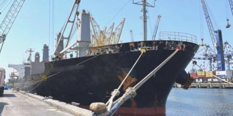 Ambarlı Limanı’nda tonlarca kaçak akaryakıt ele geçirildi