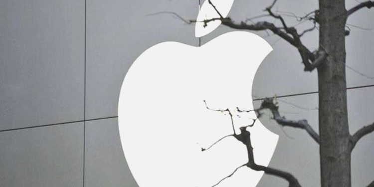 Apple kurucularının 1970’lerde ürettiği bilgisayar, açık artırmayla satılacak