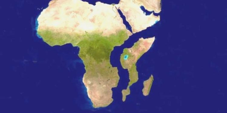 Araştırma: Afrika kıtası ikiye bölünüyor, yeni bir okyanus oluşacak