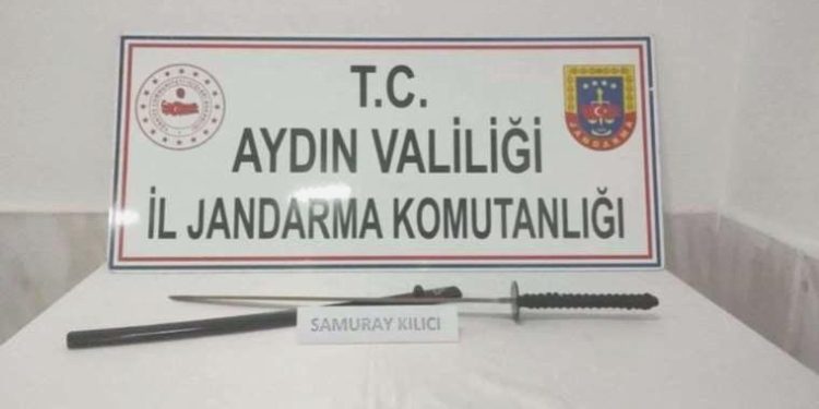 Aydın’da şahsın üzerinden samuray kılıcı ele geçirildi