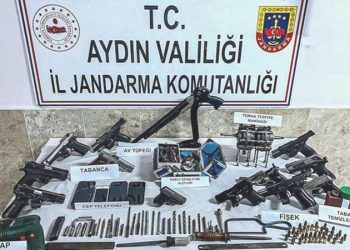 Aydın’da silah kaçakçılığı operasyonu: 12 tabanca ile yakalandı