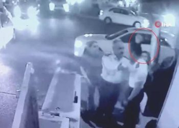 Bağdat’ta trafik polisine terlikli atak
