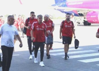 Beşiktaş, Tirana maçı için Arnavutluk’a gitti