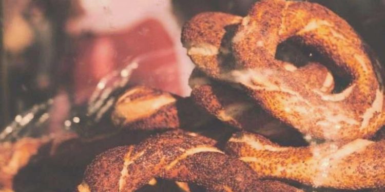 Bir artırım haberi de Ankara’dan: Simit 10 TL oldu