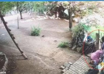 ‘Burada uyuşturucu satmayın’ diyen 74 yaşındaki bayanı darbettiler