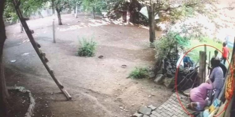 ‘Burada uyuşturucu satmayın’ diyen 74 yaşındaki bayanı darbettiler