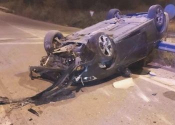 Bursa’da kum birikintisine çarpan araba takla attı: Birebir aileden 5 kişi yaralandı