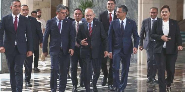 CHP’de güç istikrarlarına ait Siyaset Bilimci Prof. Dr. Tosun’dan kritik açıklama: ‘Kılıçdaroğlu, lokal seçimlerden sonra…’