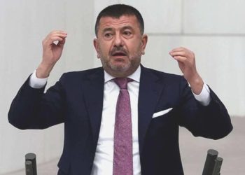 CHP’li Ağbaba’dan Davutoğlu’na reaksiyon: ‘Keşke farklı listeden girseymiş, herkes de oy oranını görseymiş’