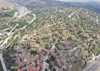 CHP’li Umut Akdoğan: Yerler yandaşa peşkeş çekildi