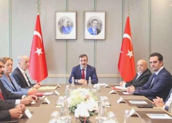 DİSK, Cumhurbaşkanı Yardımcısı Yılmaz ile görüştü: Gündem taban fiyat