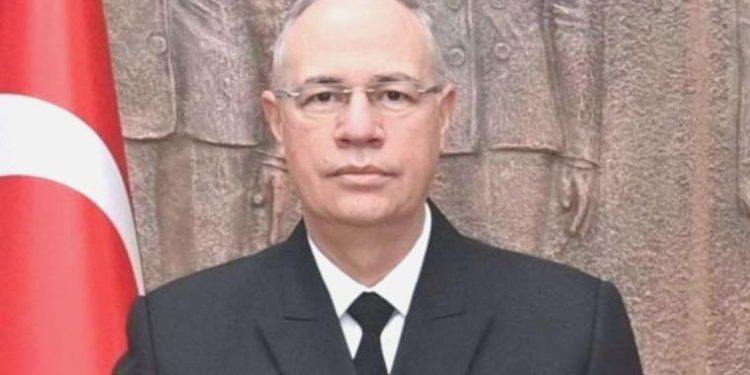 Donanma Kumandanı Koramiral Kadir Yıldız kimdir? Kadir Yıldız nereli, kaç yaşında, hangi misyonlarda bulundu?