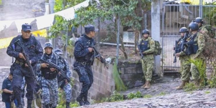 El Salvador’da çetelerle çaba için bin 100 kilometrekarelik alan kuşatıldı