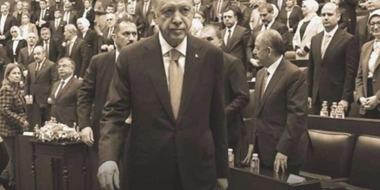 Erdoğan, AKP kongresinde ‘oy kaybının faturasını’ kesmeye hazırlanıyor
