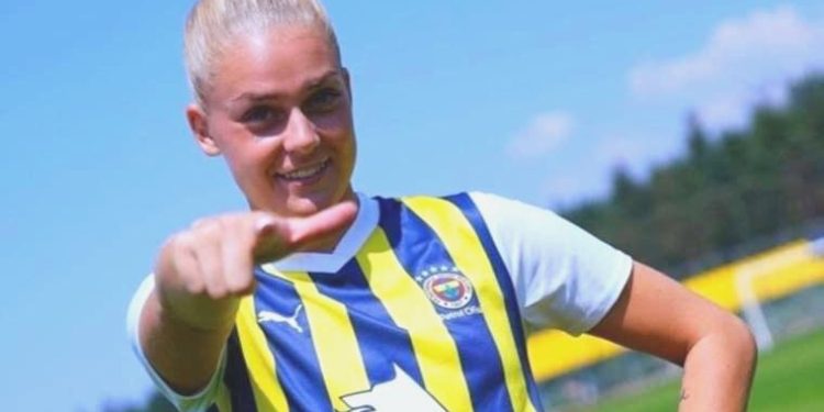 Fenerbahçe Bayan Futbol Kadrosu, Elisabeth Becker’i transfer etti