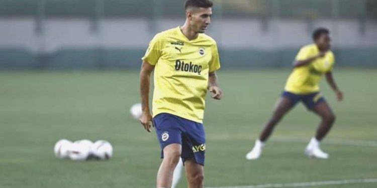 Fenerbahçe’de Mert Müldür birinci idmanına çıktı