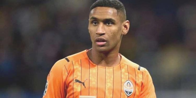 Fenerbahçe’nin gündemindeki Tete’den transfer açıklaması