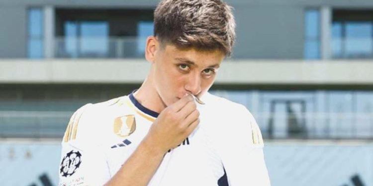 Fenerbahçe’ye transferden dev gelir: 1 milyar lirayı geçti