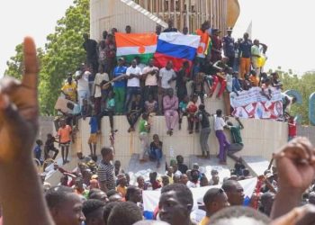 Fransız senatörlerden Macron’a mektup: Afrika’dan silinmeyi mi bekliyoruz?