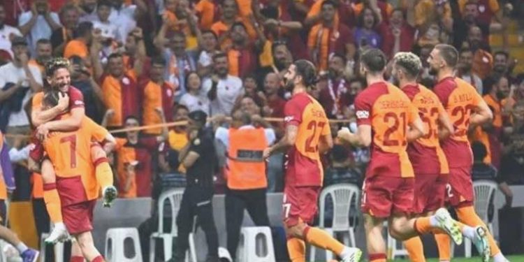 Galatasaray: ‘Teker teker geçiyoruz’