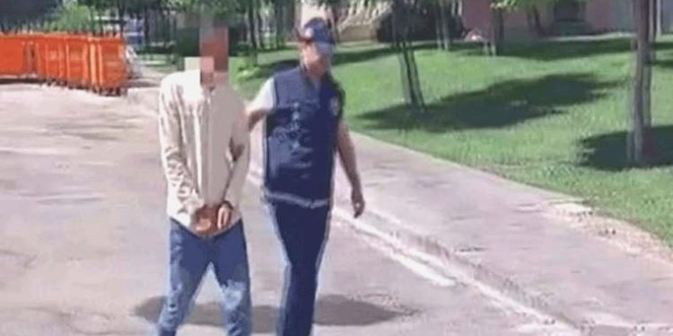 Gaziantep’te farklı olay… Sarılırken cebindeki telefonu çaldı