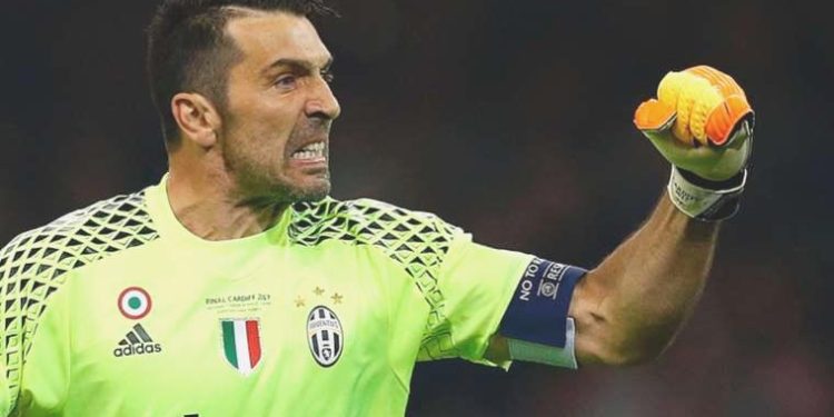 Gianluigi Buffon futbola veda etti