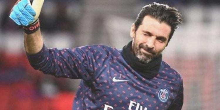 Gianluigi Buffon kimdir, nereli, kaç yaşında? Gianluigi Buffon futbolu mu bıraktı?