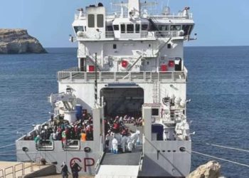 Göçmen tekneleri battı: 2 kişi öldü, 57 kişi kurtarıldı