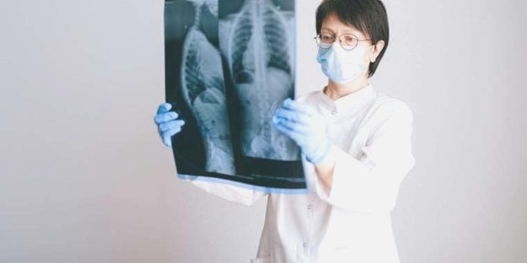 Göğüs kanseri teşhisinde radyologlara dayanak olacak yapay zekâ geliştirildi