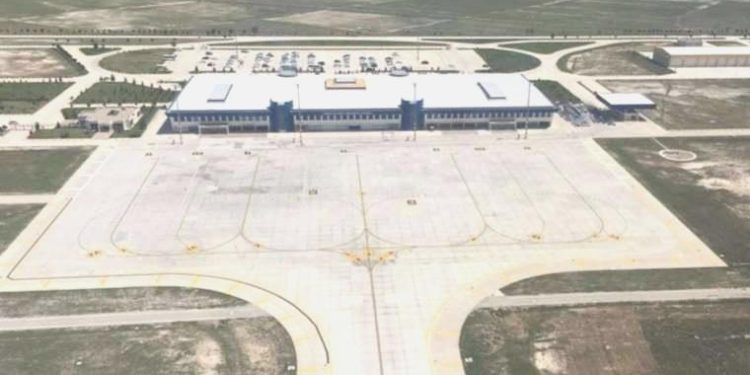 Havalimanında rüşvet operasyonu: 1’i polis olmak üzere 4 kişi tutuklandı