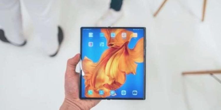 Huawei, akıllı telefon pazarına geri dönüş yapıyor!