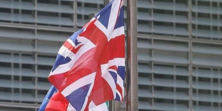 İngiltere’den Nijer kararı: Büyükelçilik işçisi sayısını azaltıyor