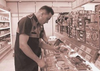 İnsan sıhhati hiçe sayıldı: Ünlü market zincirine ait skandal sav