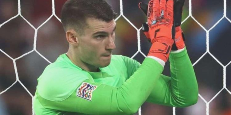 İsmi Fenerbahçe ile anılıyordu… Dominik Livakovic bavulunu topladı!