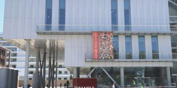 İstanbul Çağdaş Sinema’dan ‘Boşluğa Dikkat’ açıkhava gösterimi