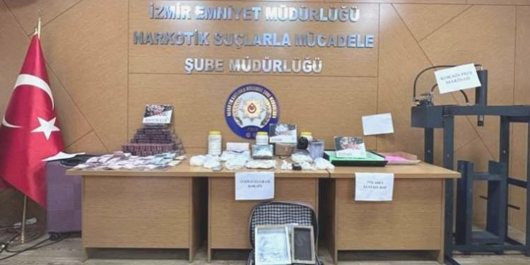 İzmir’de 66 uyuşturucu operasyonunda 48 tutuklama