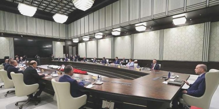 Kabine yarın toplanıyor: Masada sıcak gündemler var