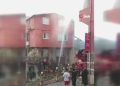 Kağıthane’de korkutan yangın: Yandaki bina da ziyan gördü!