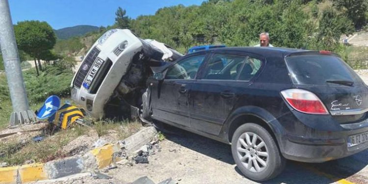Karabük’te fecî kaza: 1 çocuk hayatını kaybetti, 8 kişi yaralandı
