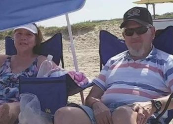 Kliması bozulan yaşlı çift, tamirci beklerken öldü